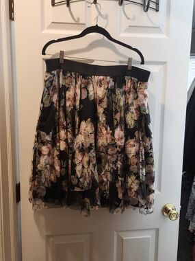 Torrid Floral Overlay Black A-Line Skirt, 2 = 2x